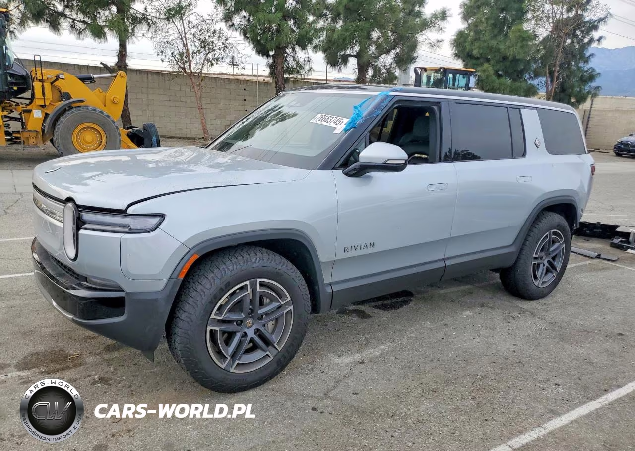 2025 Rivian R1S Adventure
