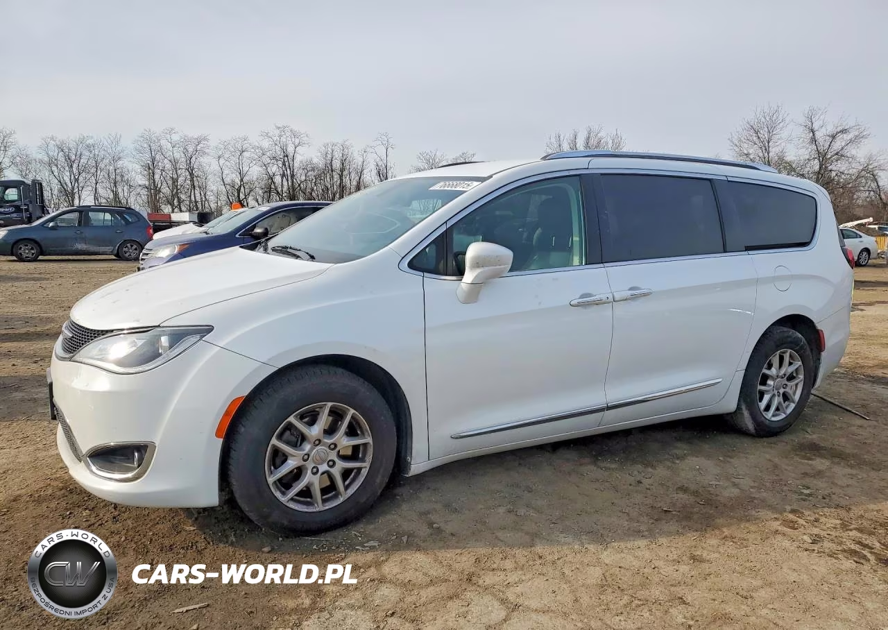 2020 Chrysler Pacifica Touring L