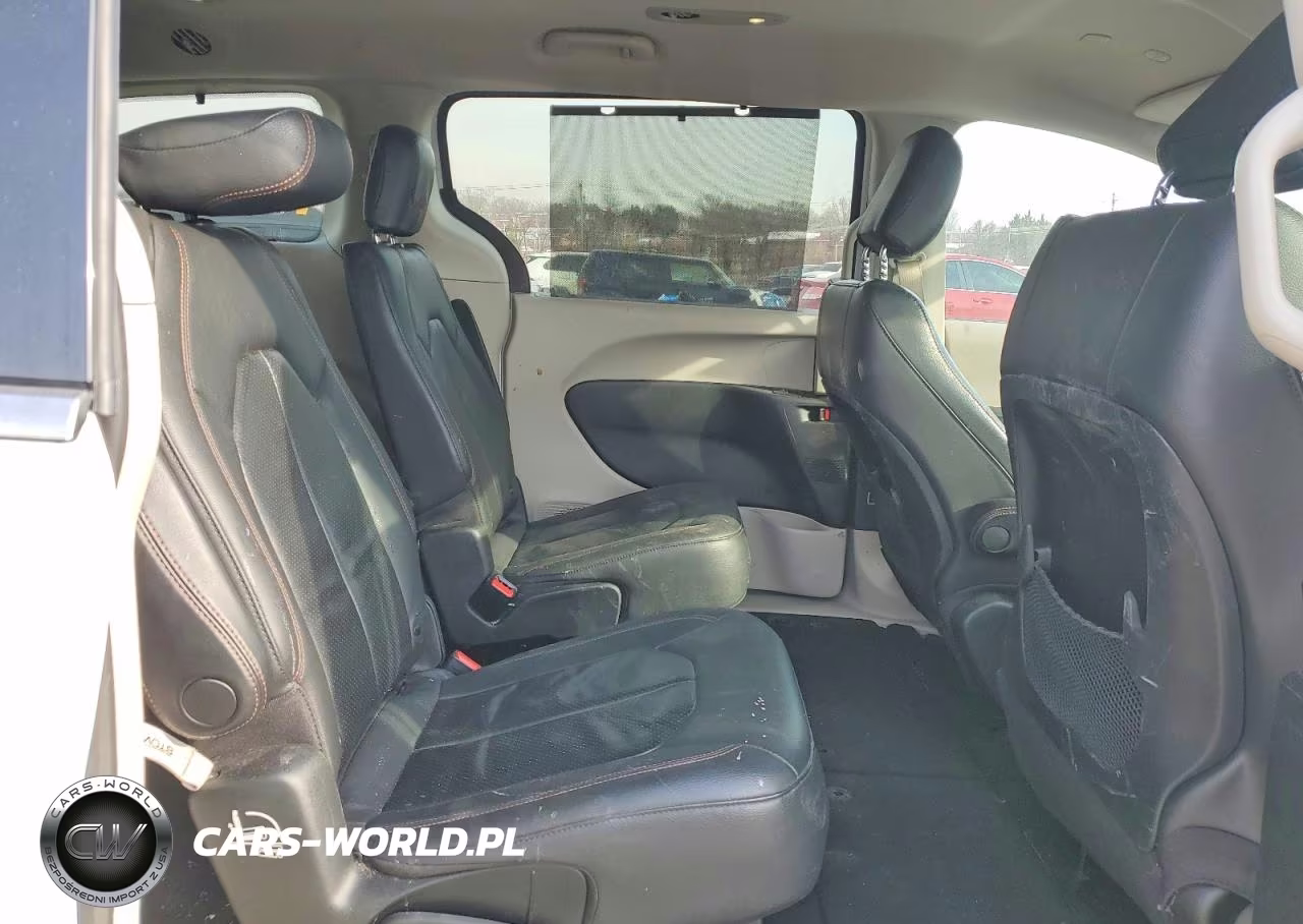 2020 Chrysler Pacifica Touring L VIN:2C4RC1BG3LR142979 - 11