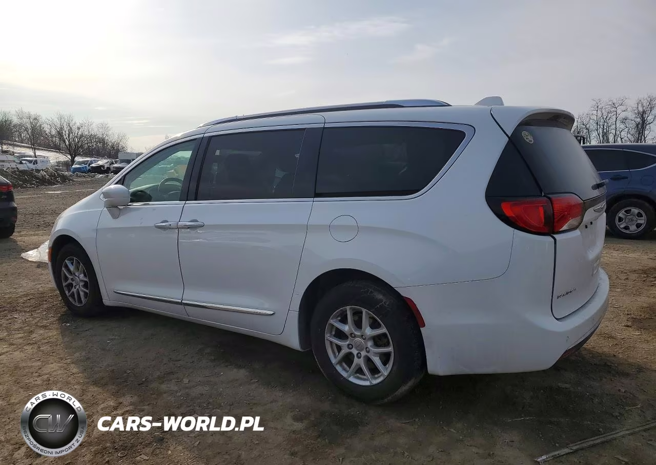 2020 Chrysler Pacifica Touring L VIN:2C4RC1BG3LR142979 - 2