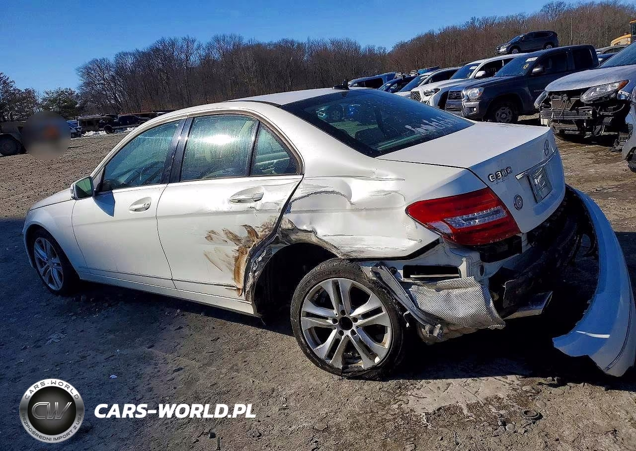 2012 Mercedes-Benz C 300 4Matic VIN:WDDGF8BB1CA601741 - 2