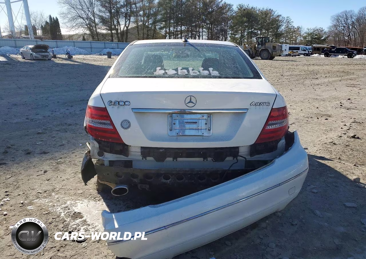 2012 Mercedes-Benz C 300 4Matic VIN:WDDGF8BB1CA601741 - 6
