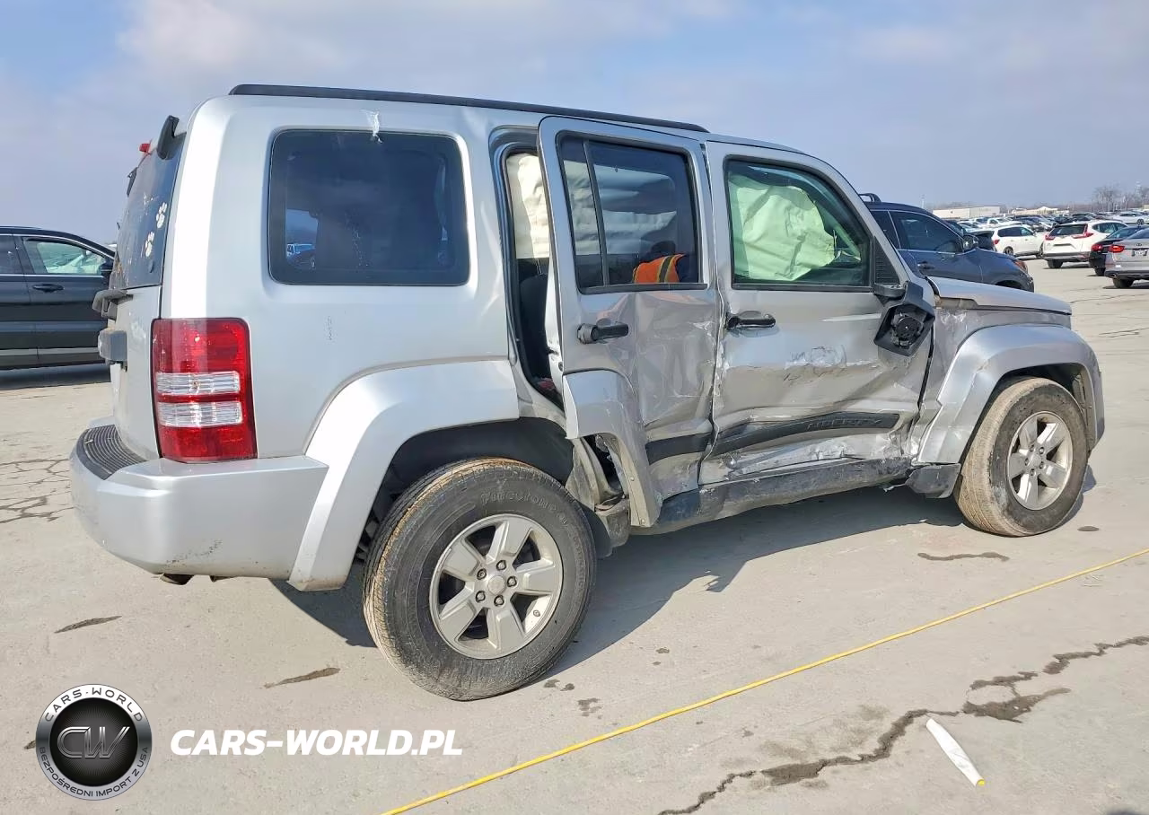2010 Jeep Liberty Sport VIN:1J4PP2GK2AW132649 - 3