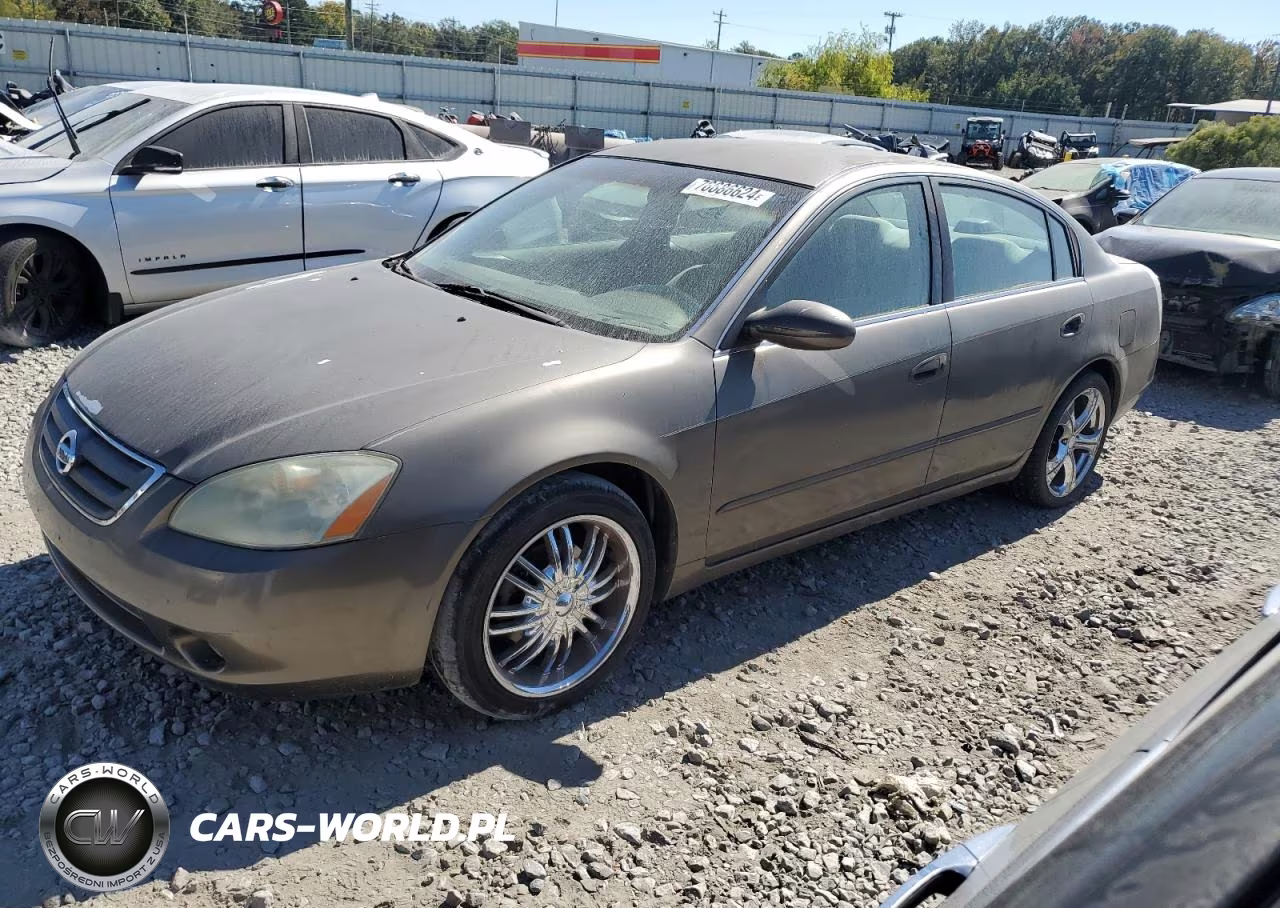 2002 Nissan Altima Base