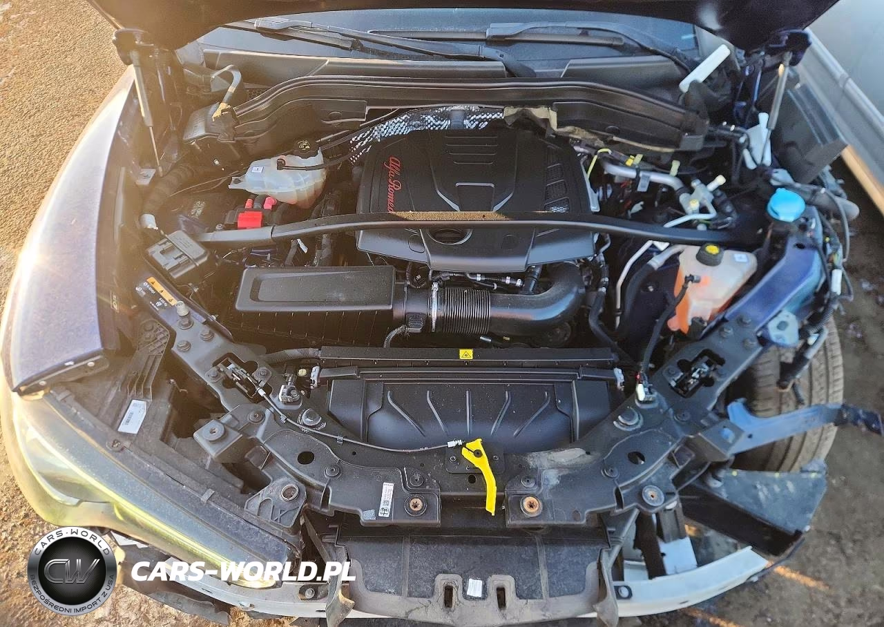 2019 Alfa Romeo Stelvio Ti VIN:ZASPAKBN5K7C55101 - 12
