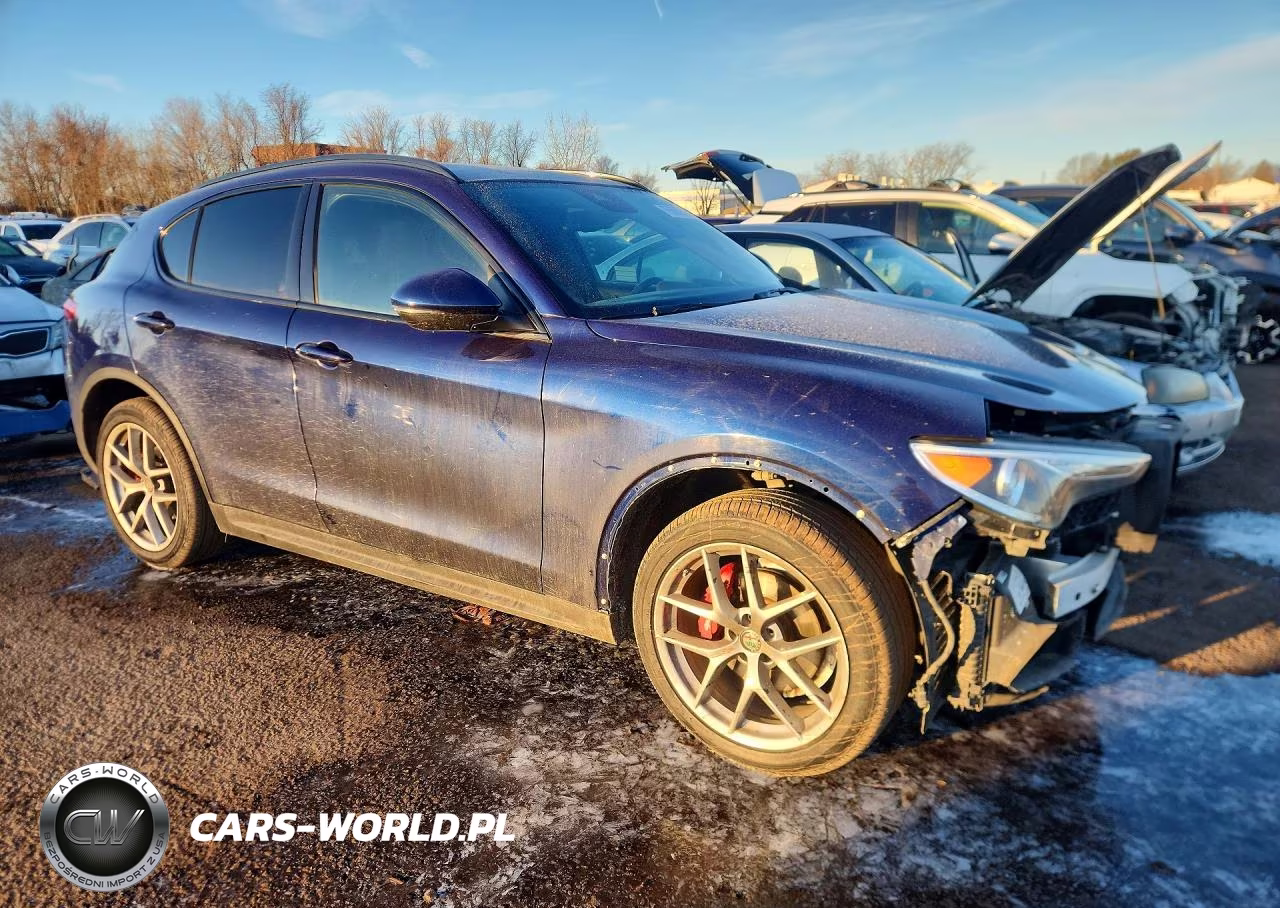 2019 Alfa Romeo Stelvio Ti VIN:ZASPAKBN5K7C55101 - 4