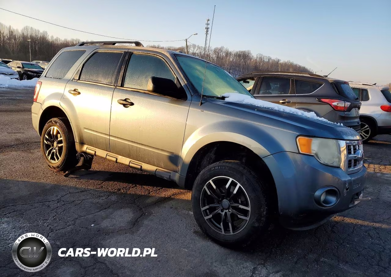 2010 Ford Escape Xlt VIN:1FMCU9D77AKC44825 - 4
