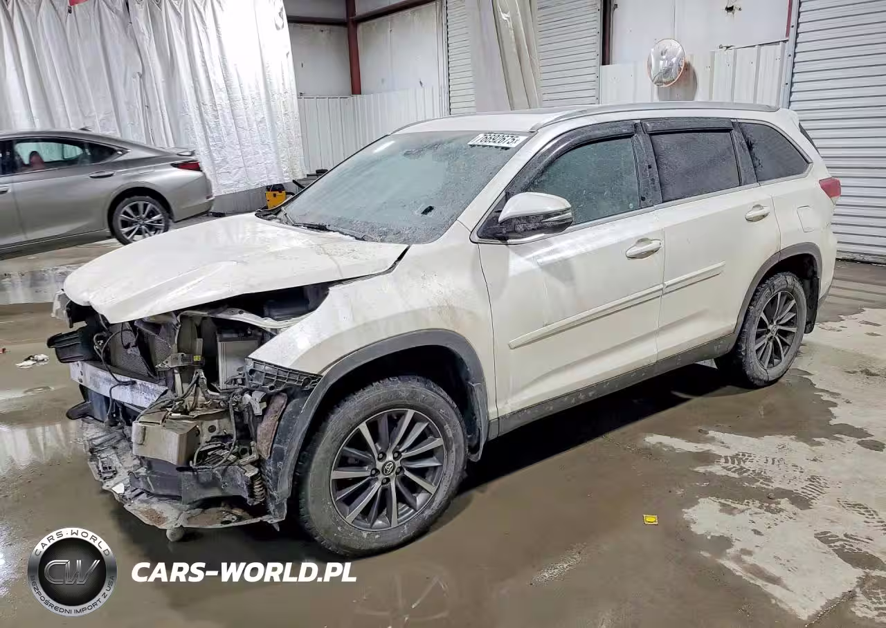 2019 Toyota Highlander Se