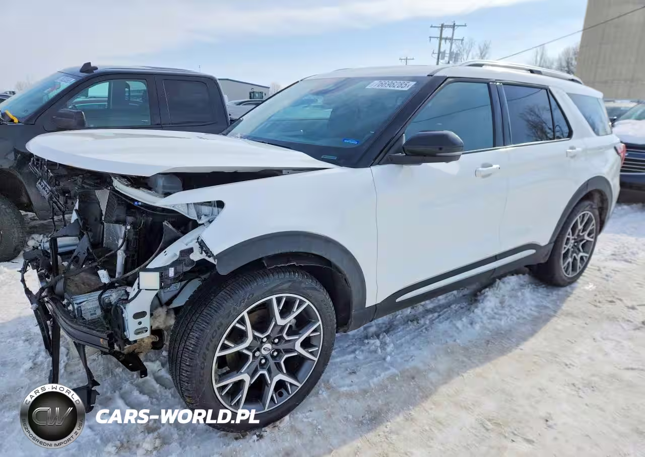 2025 Ford Explorer Platinum