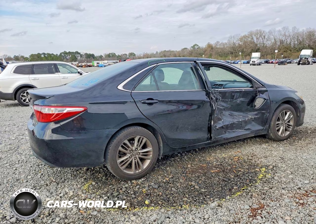 2015 Toyota Camry Se VIN:4T1BF1FK8FU968589 - 3