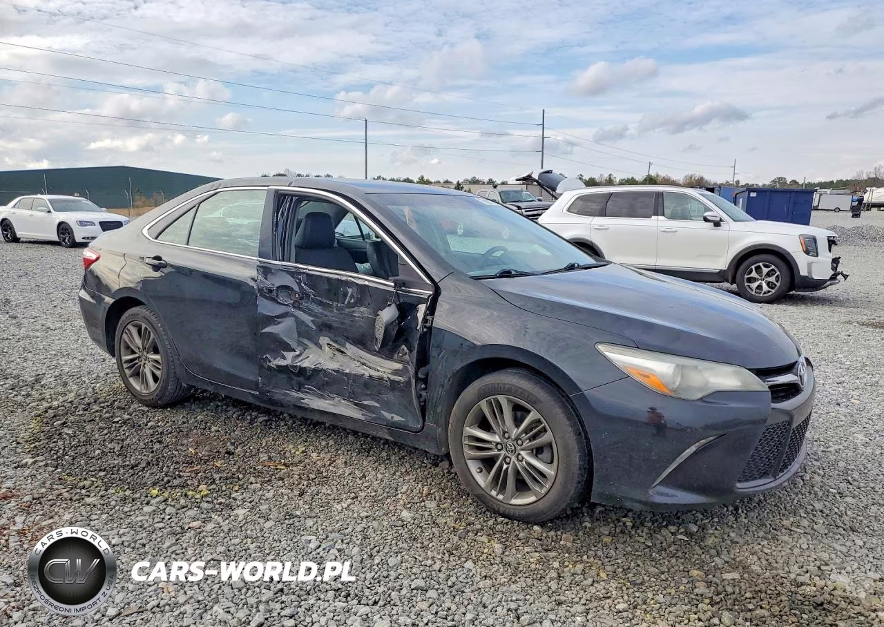 2015 Toyota Camry Se VIN:4T1BF1FK8FU968589 - 4