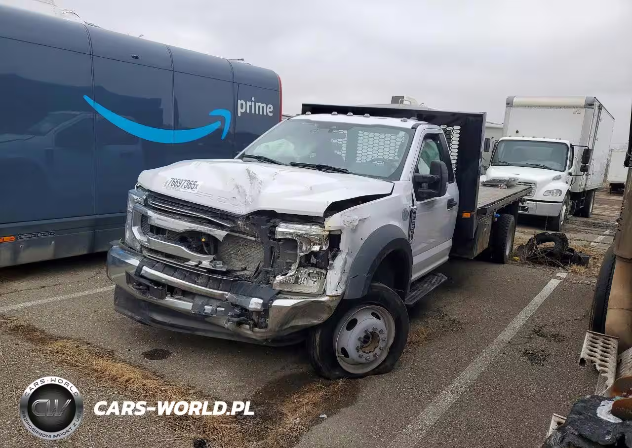 2022 Ford F550 Super Duty Flatbed Truck