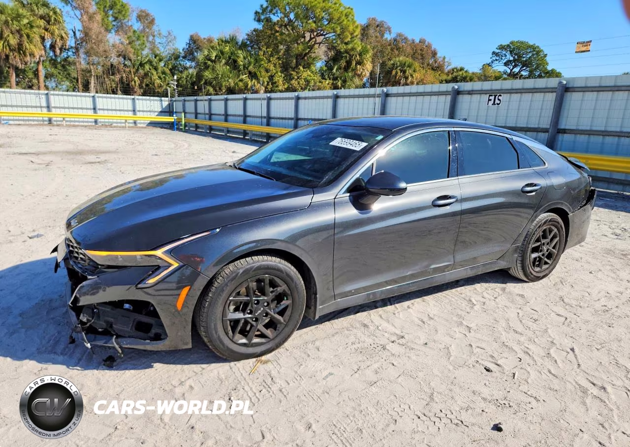 2025 Kia K5 Lxs
