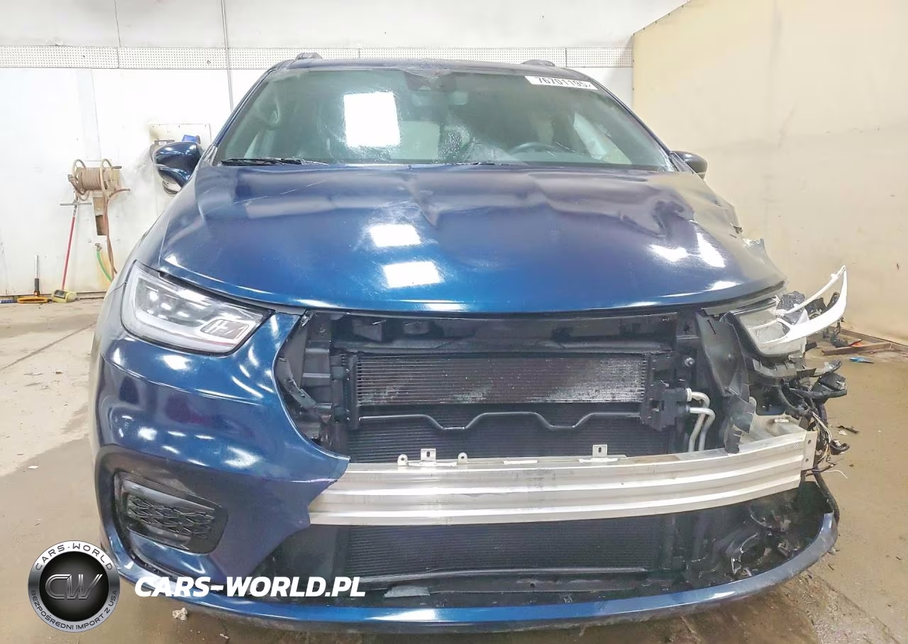 2021 Chrysler Pacifica Touring L VIN:2C4RC3BG6MR606568 - 5