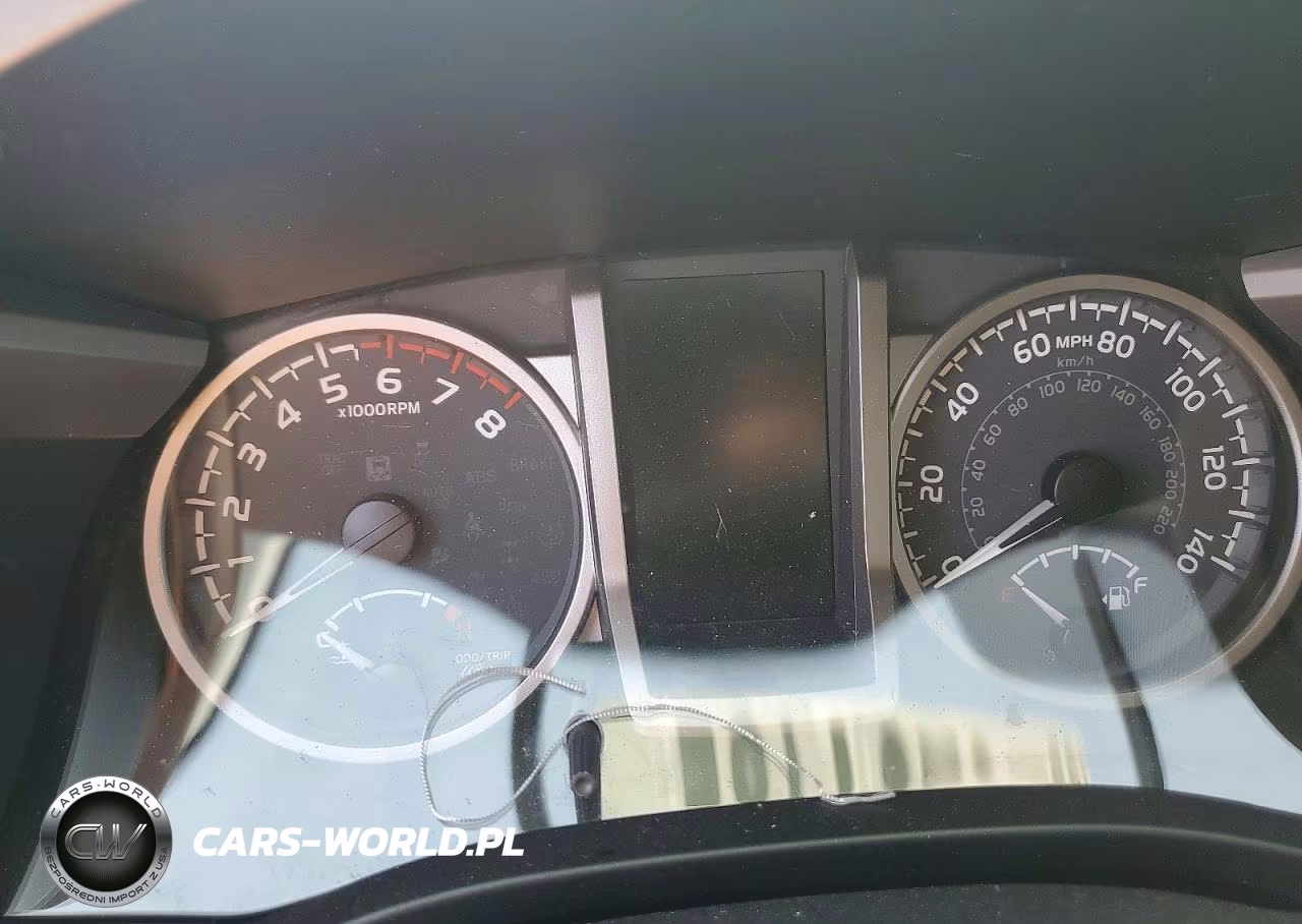 2020 Toyota Tacoma Double Cab VIN:5TFAX5GNXLX174166 - 9