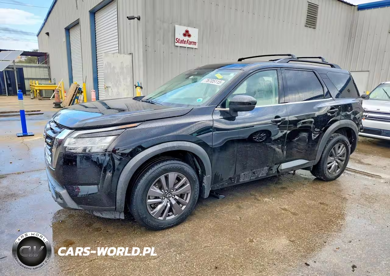 2022 Nissan Pathfinder Sv