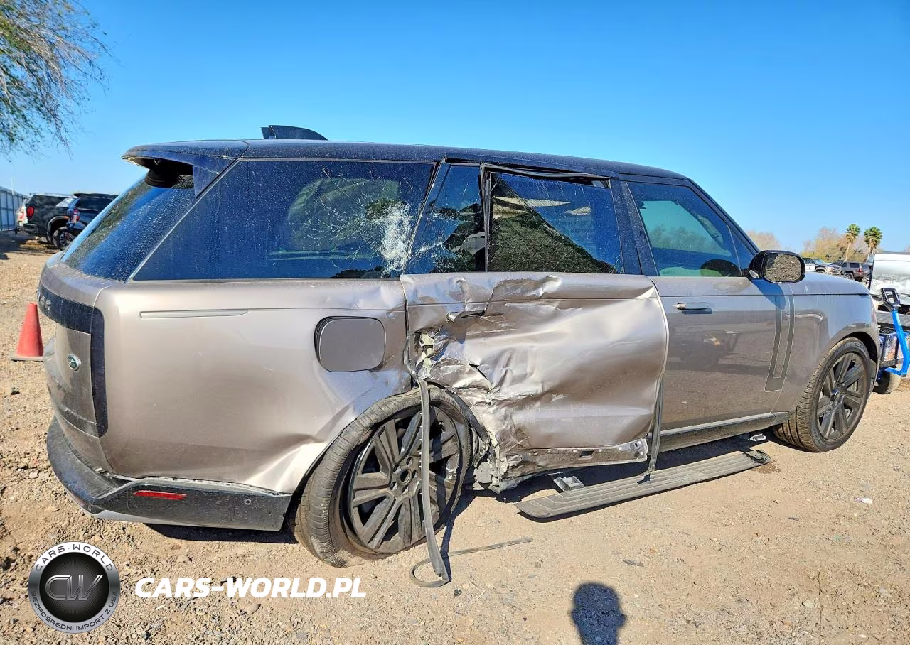 2023 Land Rover Range Rover Se VIN:SALKPBFU2PA083342 - 3