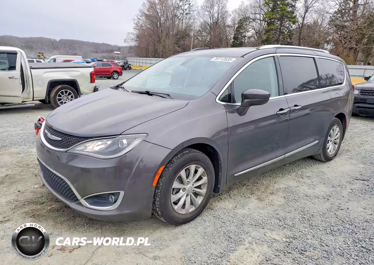 2018 Chrysler Pacifica Touring L Plus