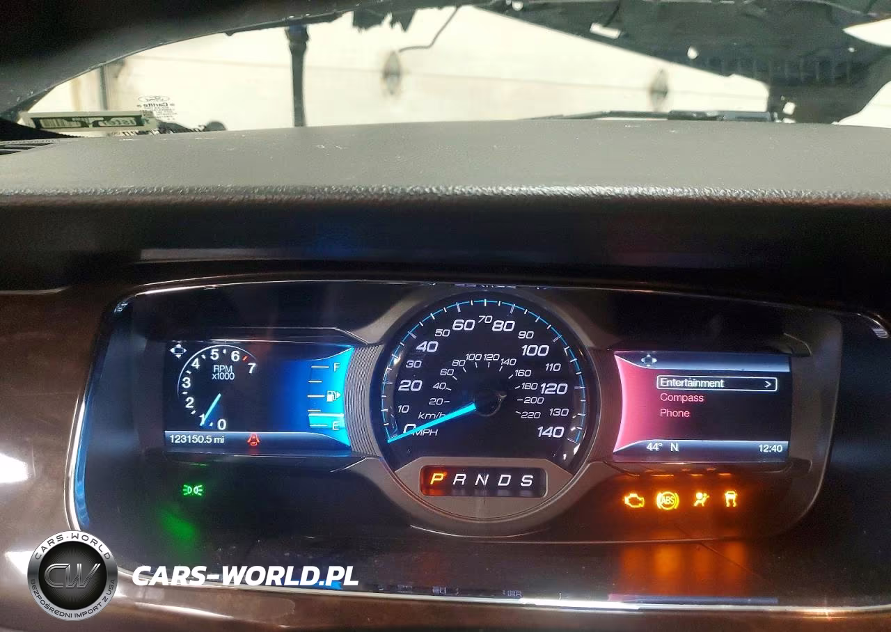 2019 Ford Taurus Limited VIN:1FAHP2F89KG109807 - 9