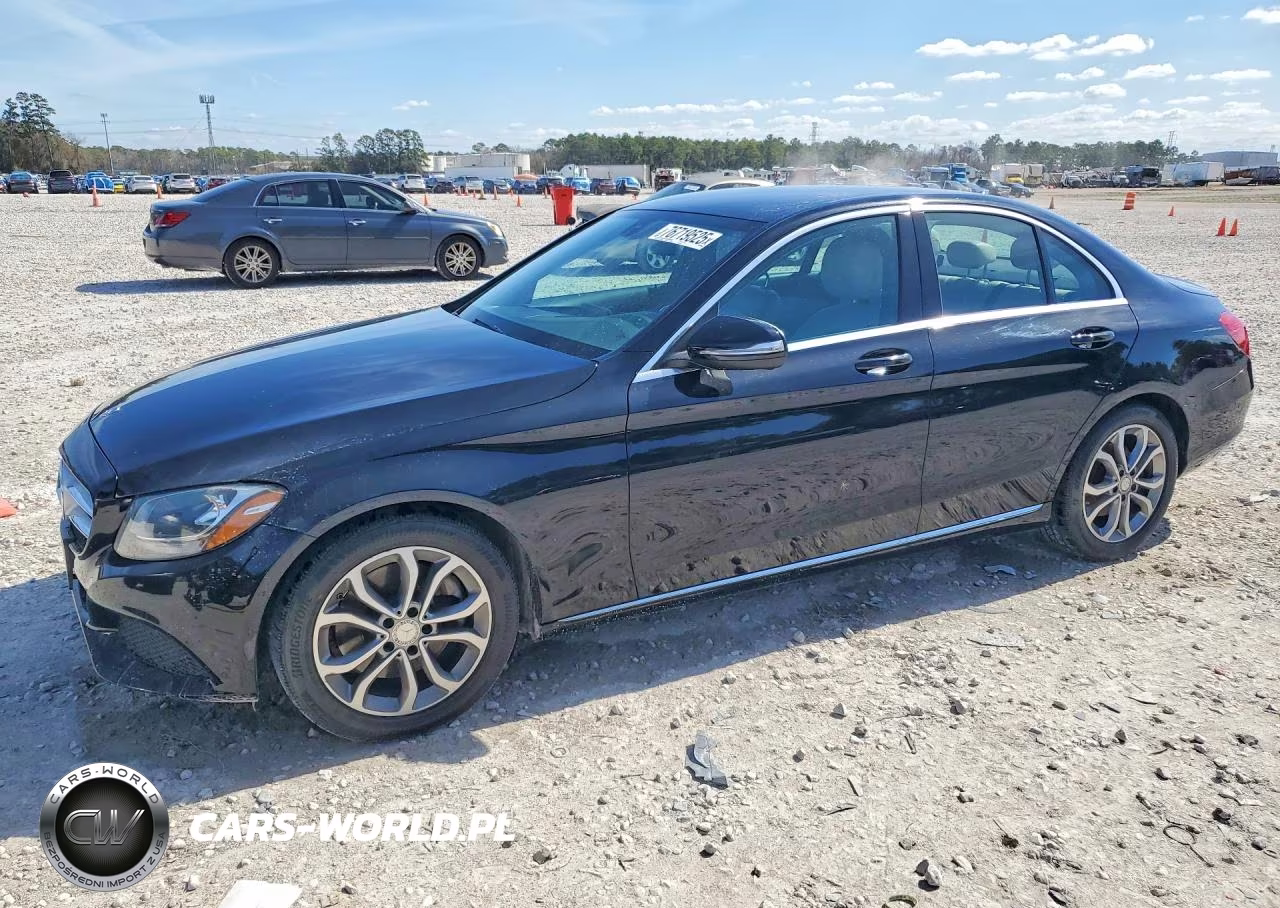 2015 Mercedes-Benz C 300