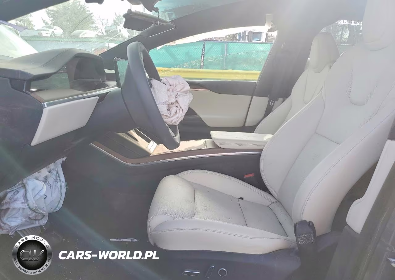 2023 Tesla Model X VIN:7SAXCBE53PF416192 - 7