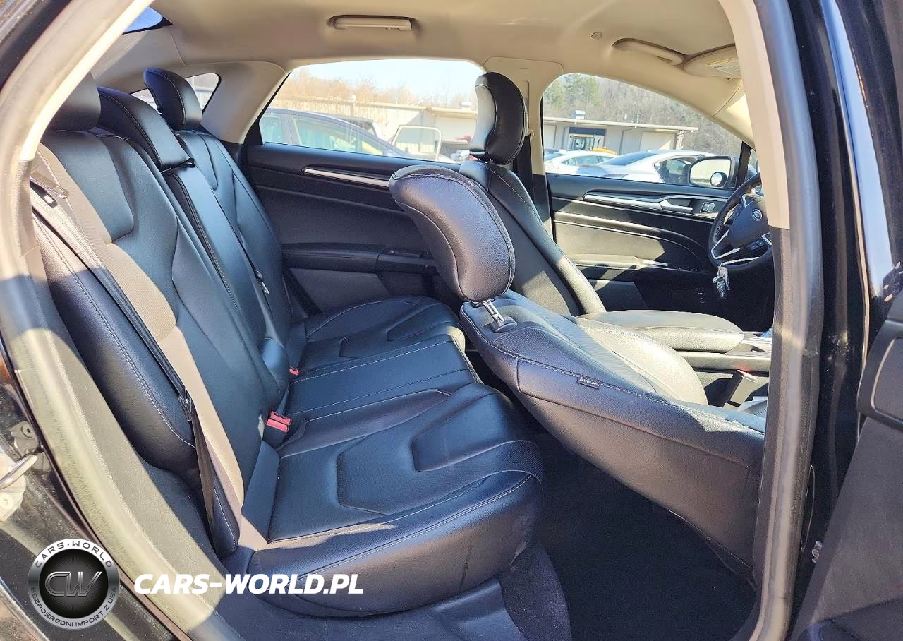 2018 Ford Fusion Titanium VIN:3FA6P0RU7JR117612 - 10