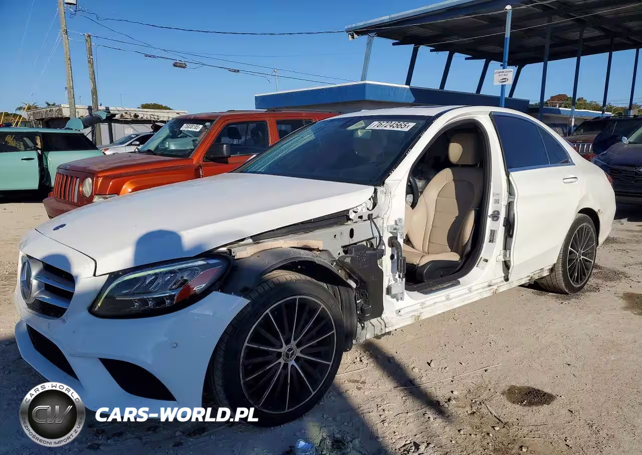 2020 Mercedes-Benz C 300