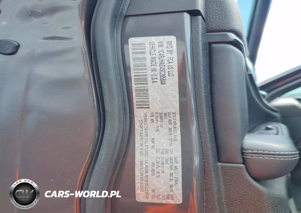 2025 Jeep Grand Cherokee Laredo VIN:1C4RJHAG4SC265844 - 13