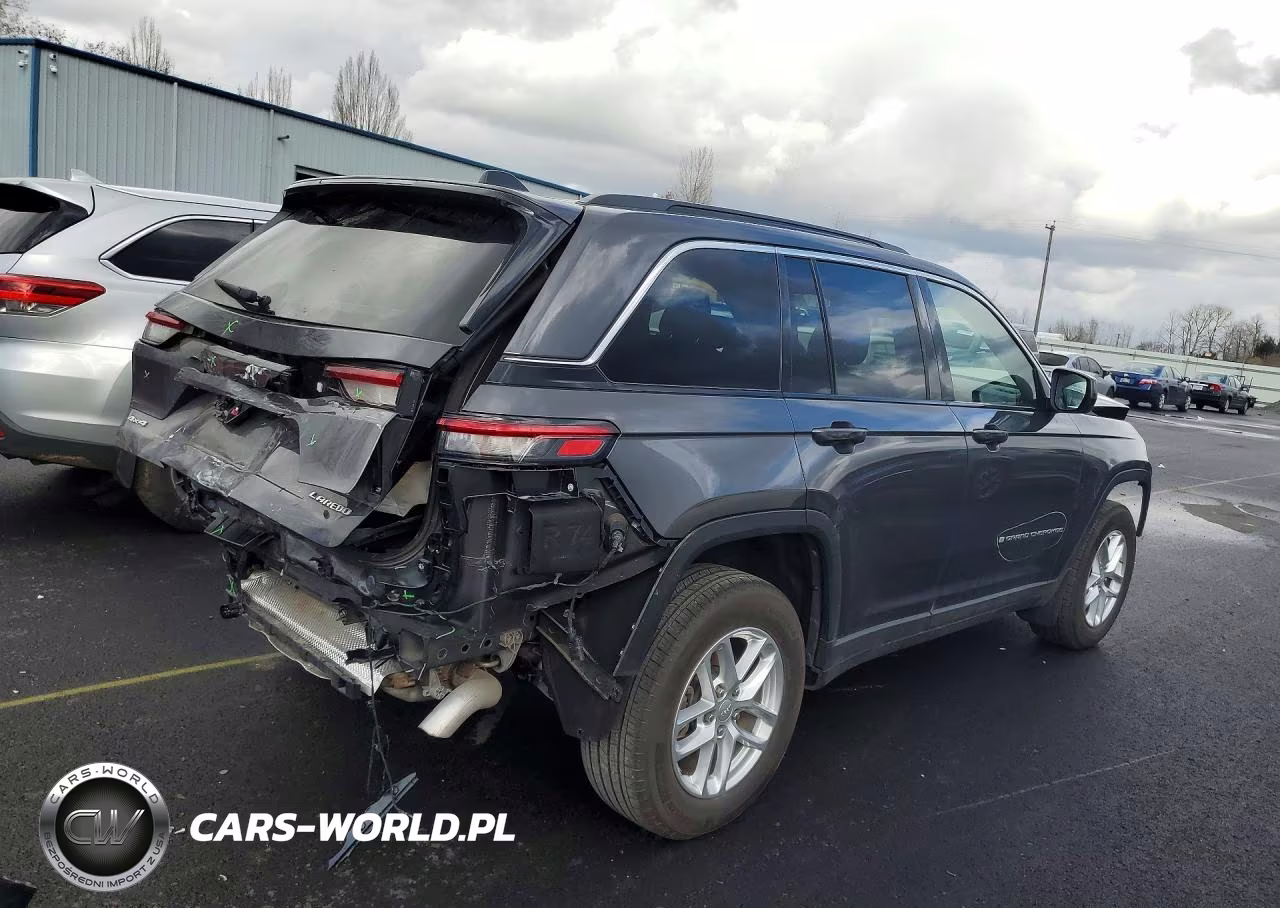 2025 Jeep Grand Cherokee Laredo VIN:1C4RJHAG4SC265844 - 3
