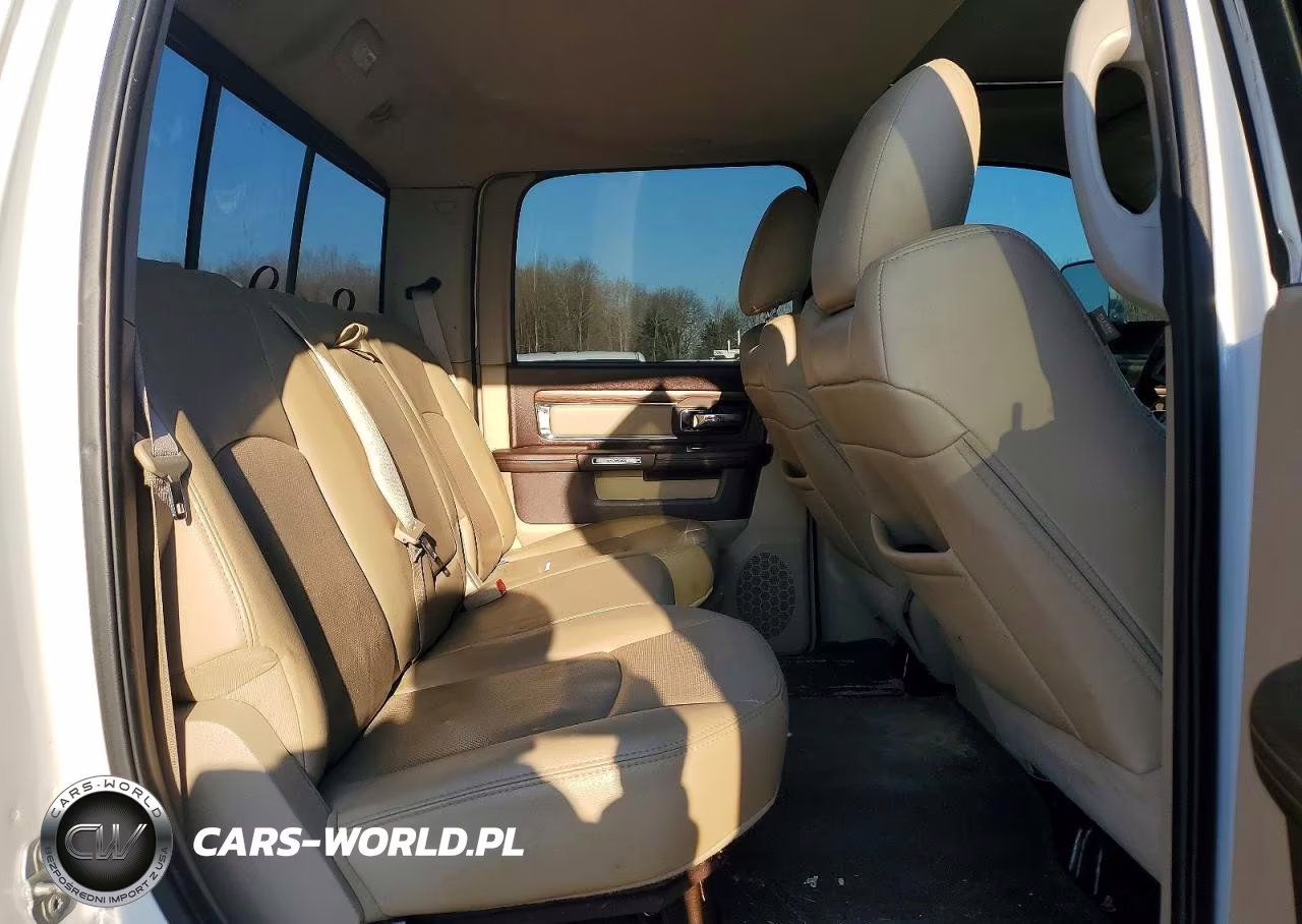 2016 Ram 2500 Laramie VIN:3C6UR5FL0GG191955 - 10