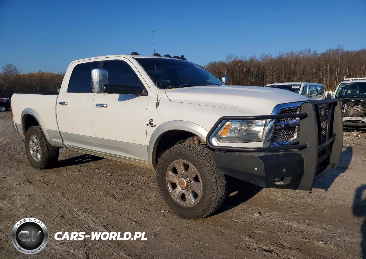 2016 Ram 2500 Laramie VIN:3C6UR5FL0GG191955 - 4