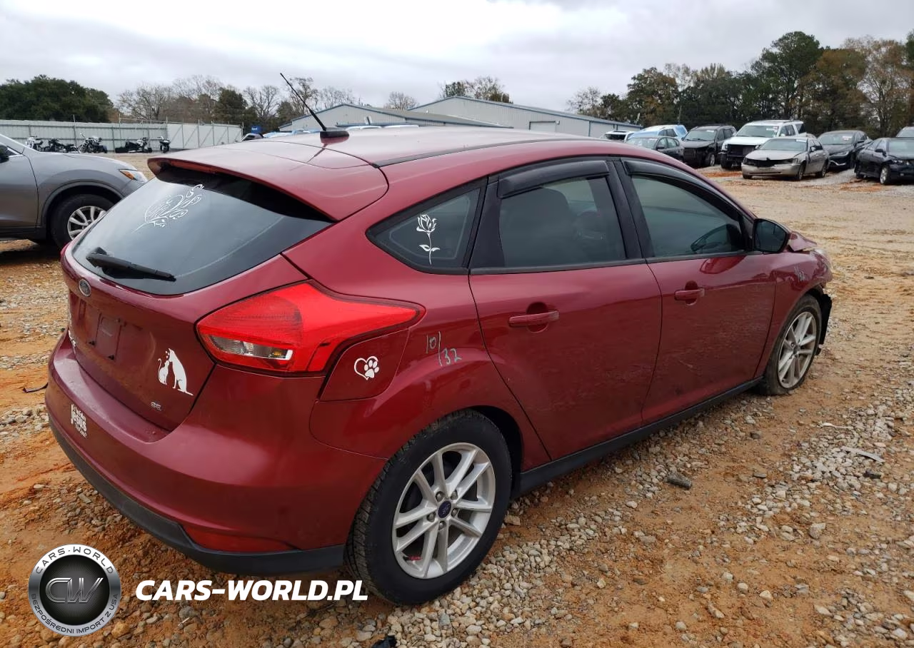 2017 Ford Focus Se VIN:1FADP3K29HL317269 - 3