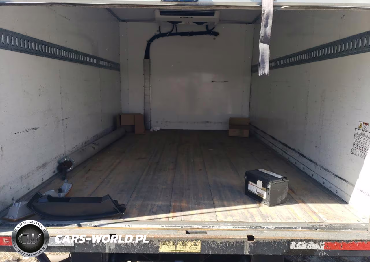 2019 GMC Savana Cutaway G3500 VIN:1GD07RFP3K1364667 - 10