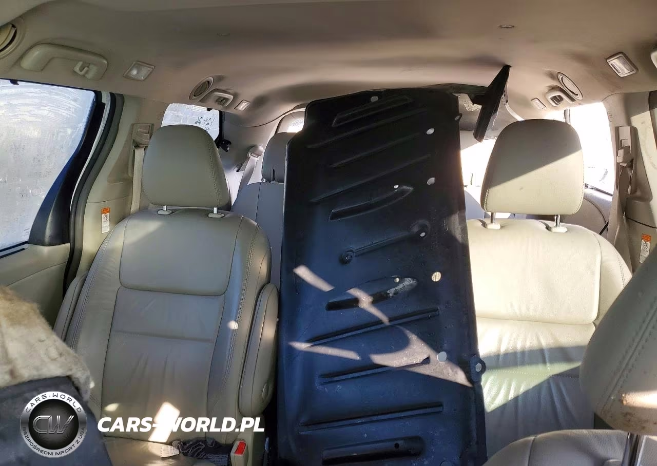 2018 Toyota Sienna Xle 7-Passenger VIN:5TDDZ3DC5JS197839 - 10