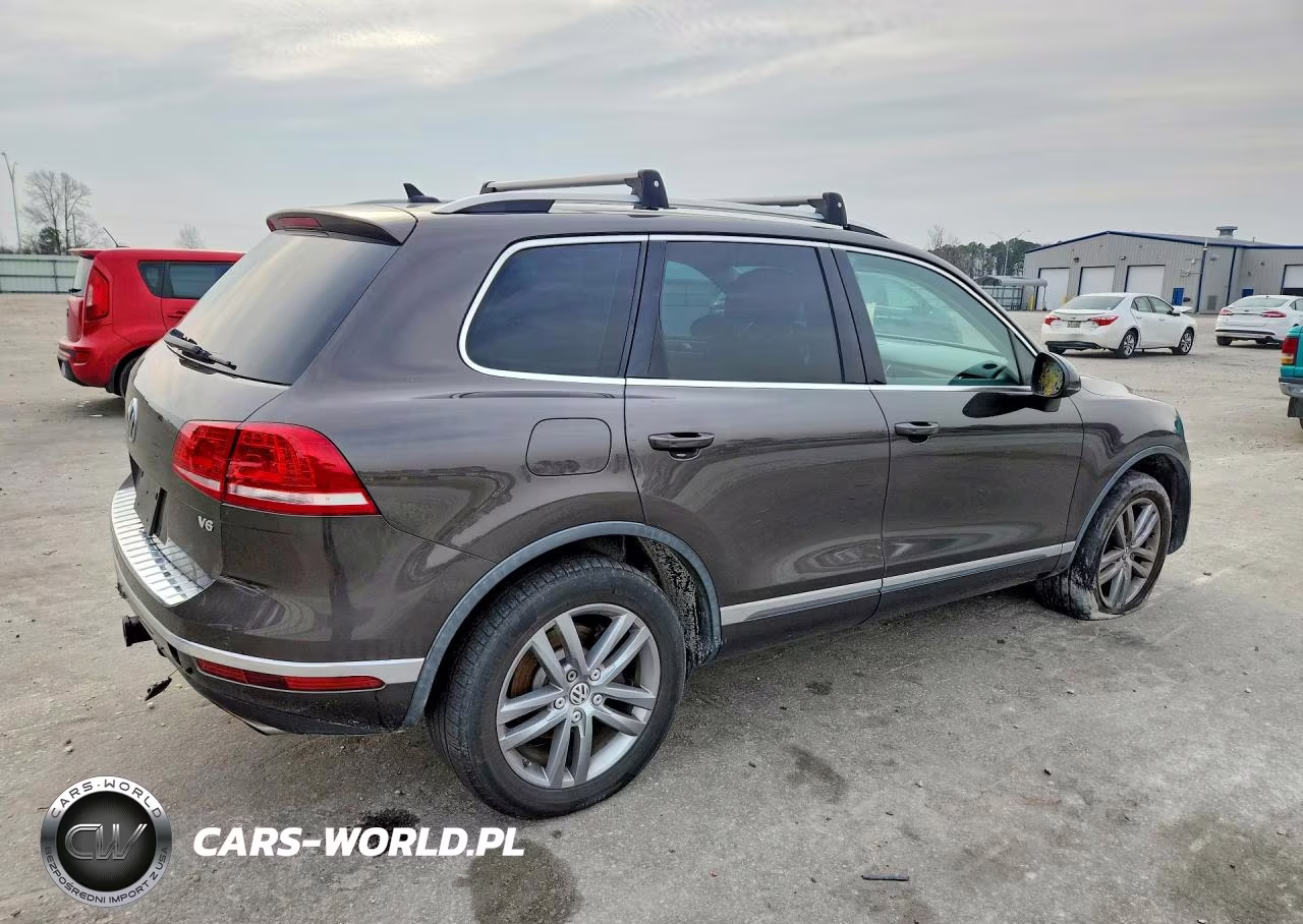 2015 Volkswagen Touareg V6 VIN:WVGEF9BP2FD006642 - 3