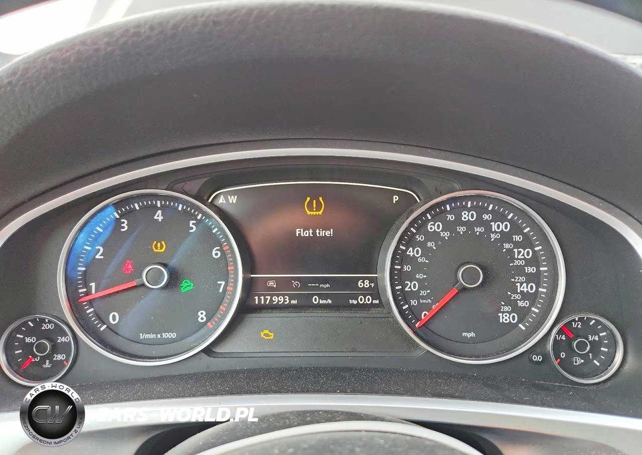 2015 Volkswagen Touareg V6 VIN:WVGEF9BP2FD006642 - 9