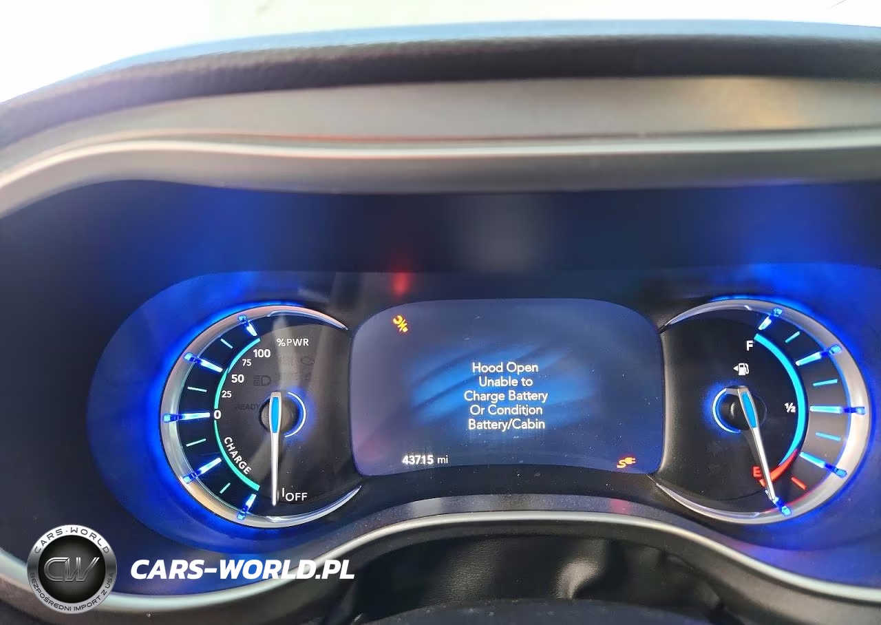 2023 Chrysler Pacifica Hybrid Touring L VIN:2C4RC1L74PR588532 - 9