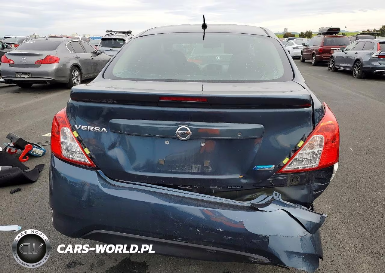 2015 Nissan Versa S VIN:3N1CN7AP3FL833597 - 6