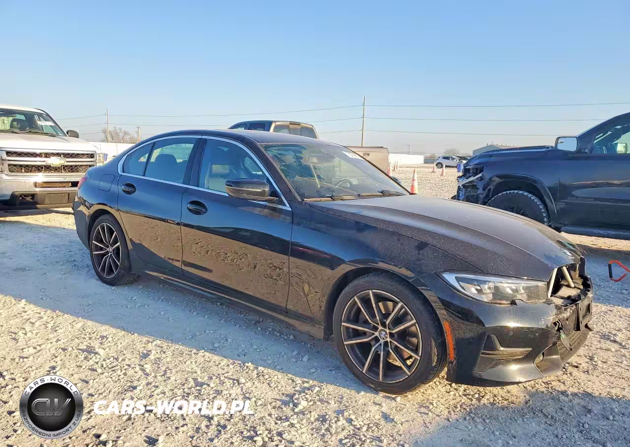 2019 BMW Motorrad 330I VIN:3MW5R1J57K8B02025 - 4