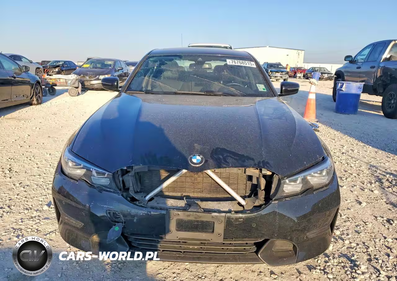 2019 BMW Motorrad 330I VIN:3MW5R1J57K8B02025 - 5