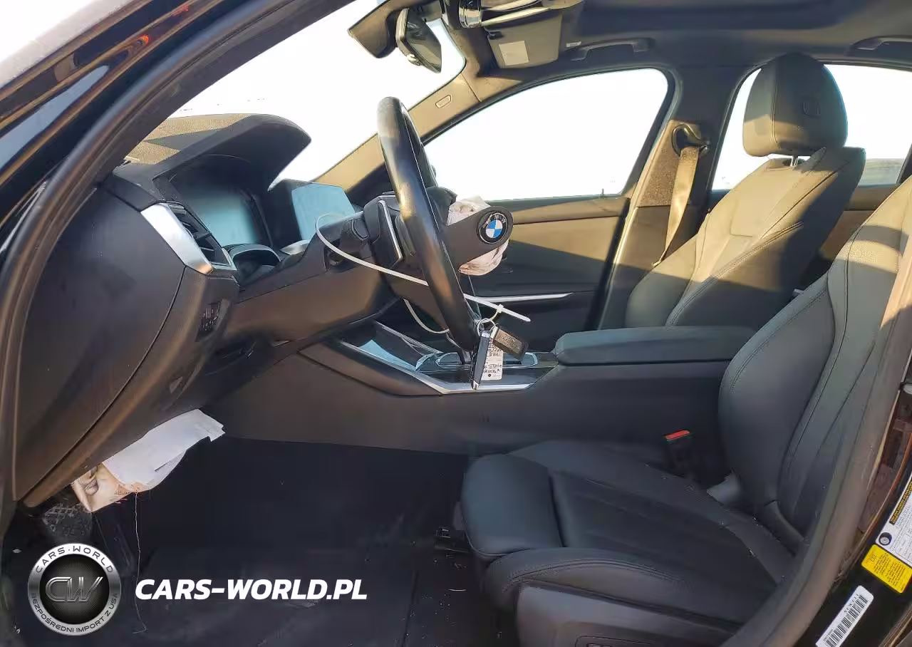 2019 BMW Motorrad 330I VIN:3MW5R1J57K8B02025 - 7