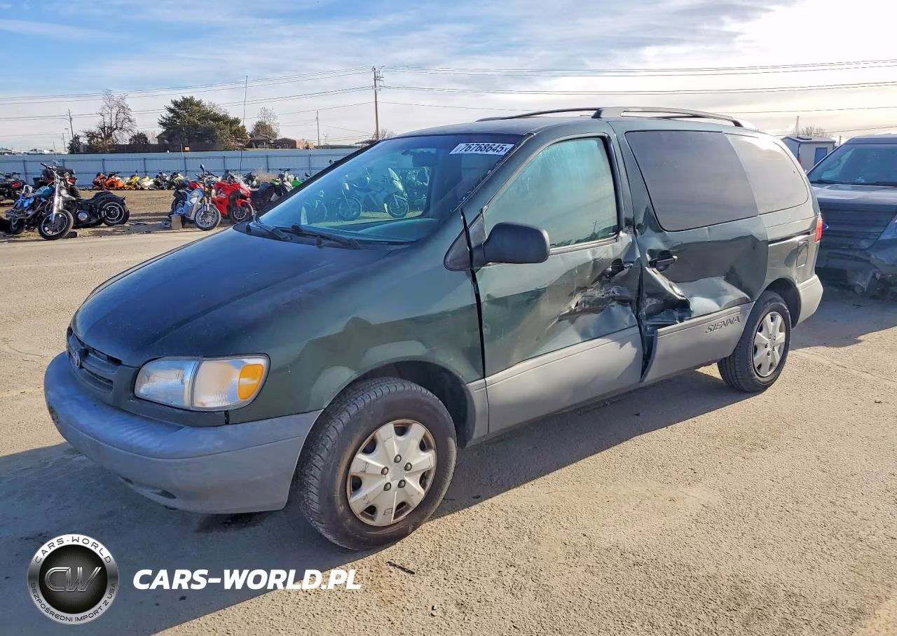 2000 Toyota Sienna Le