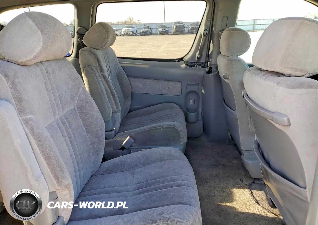 2000 Toyota Sienna Le VIN:4T3ZF13C2YU198170 - 11