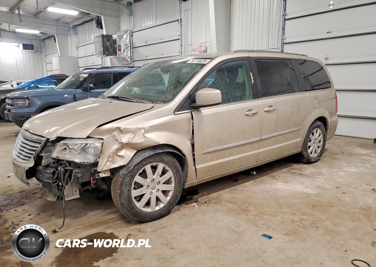 2016 Chrysler Town & Country Touring – zdjęcie 1 z 14