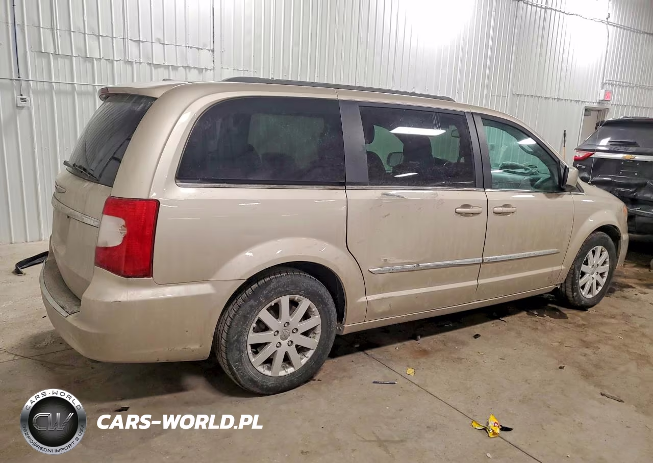 2016 Chrysler Town & Country Touring VIN:2C4RC1BG9GR174194 - 3