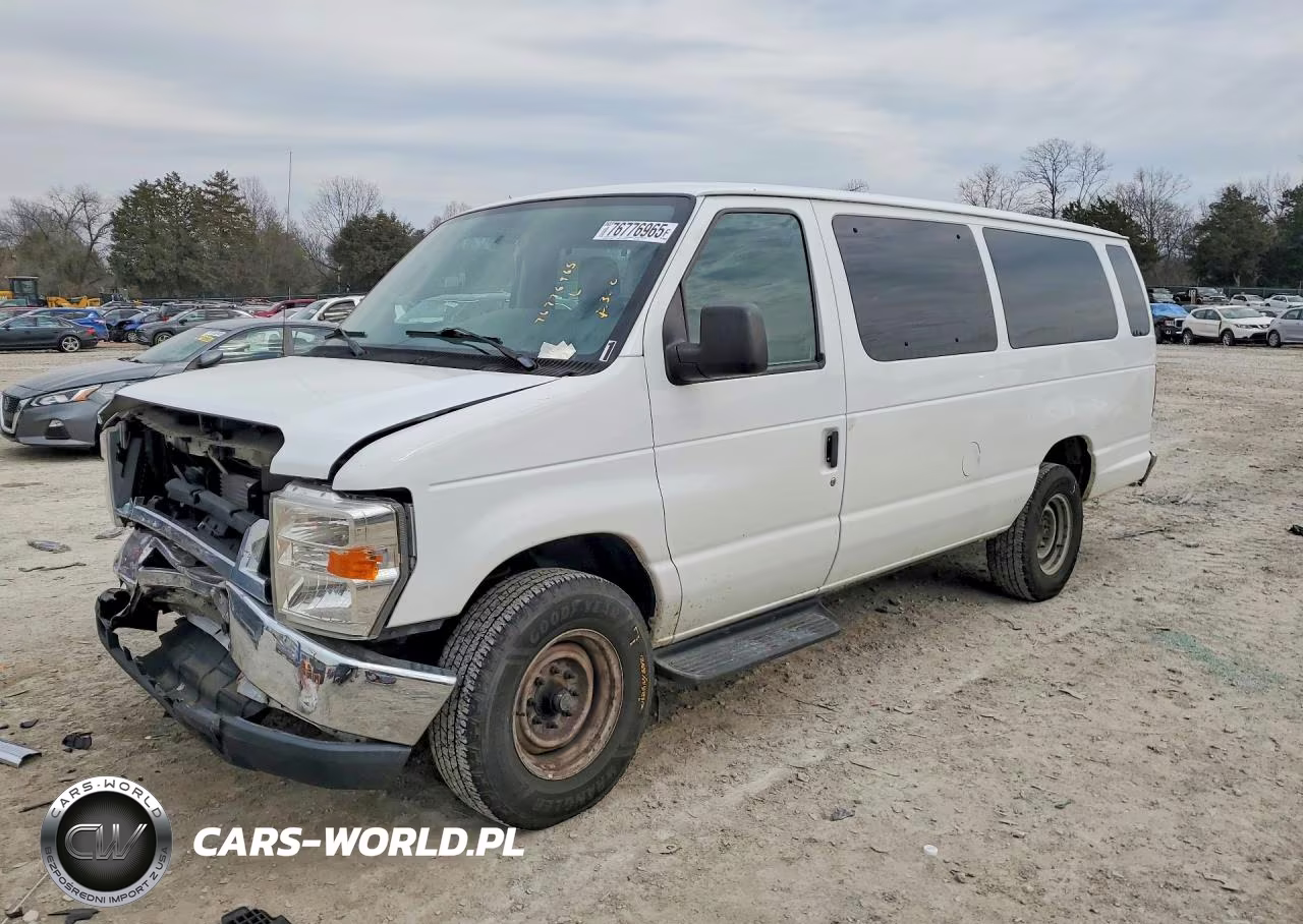 2013 Ford Econoline E350 Super Duty Wagon