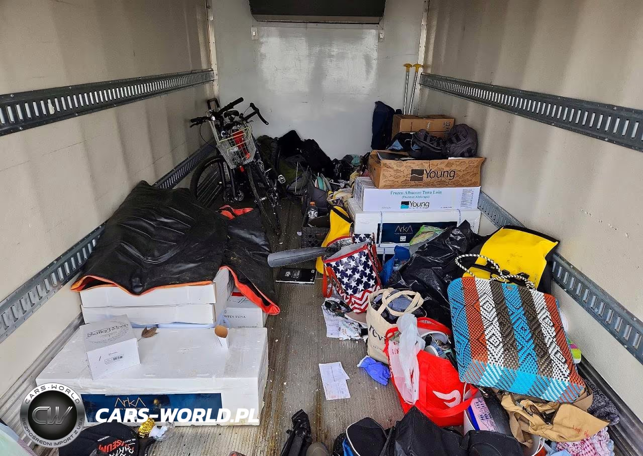 2019 Hino 195 Refrigerated Box Truck VIN:JHHRDM2H3KK006272 - 6