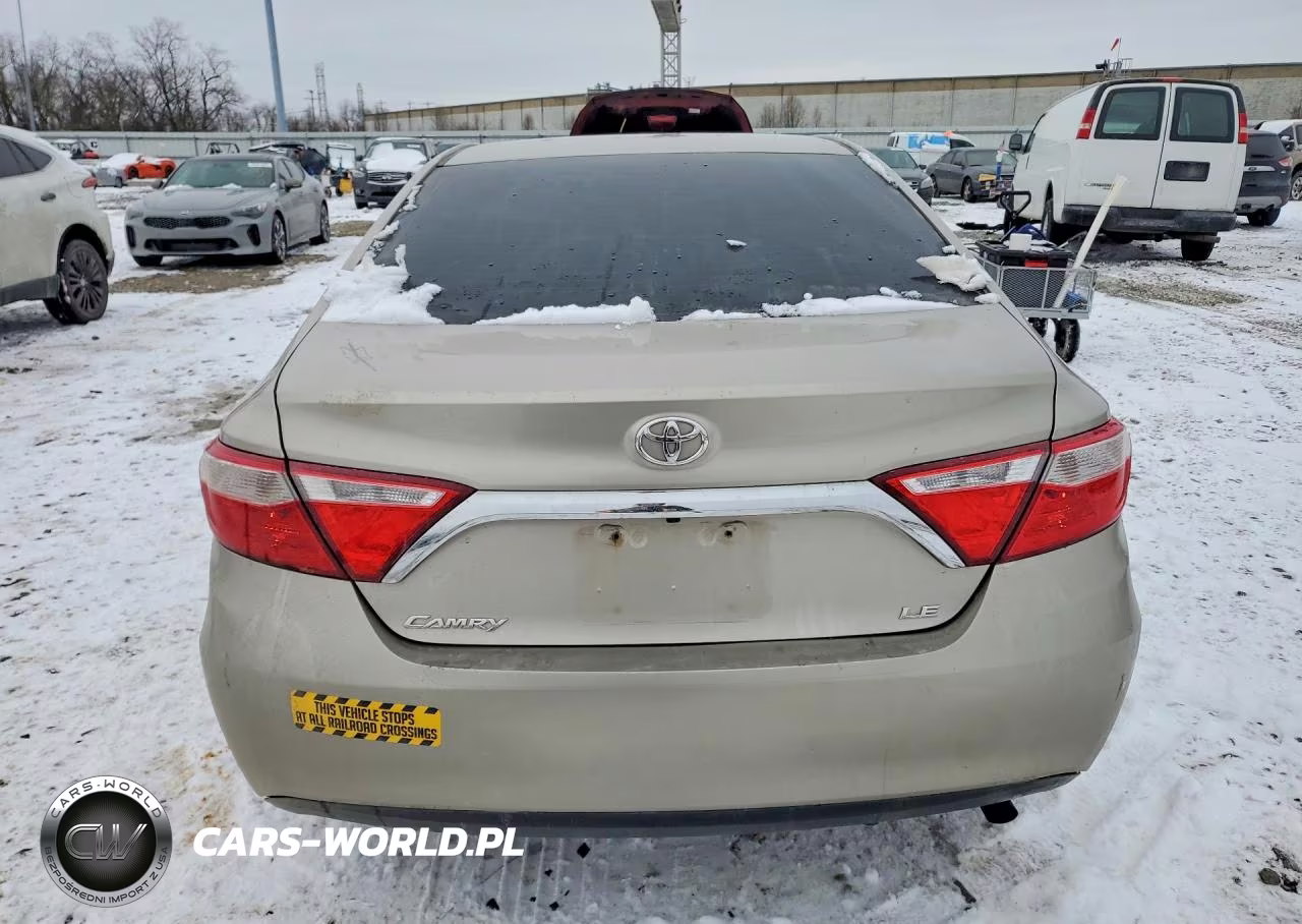 2015 Toyota Camry Le VIN:4T1BF1FK6FU875781 - 6