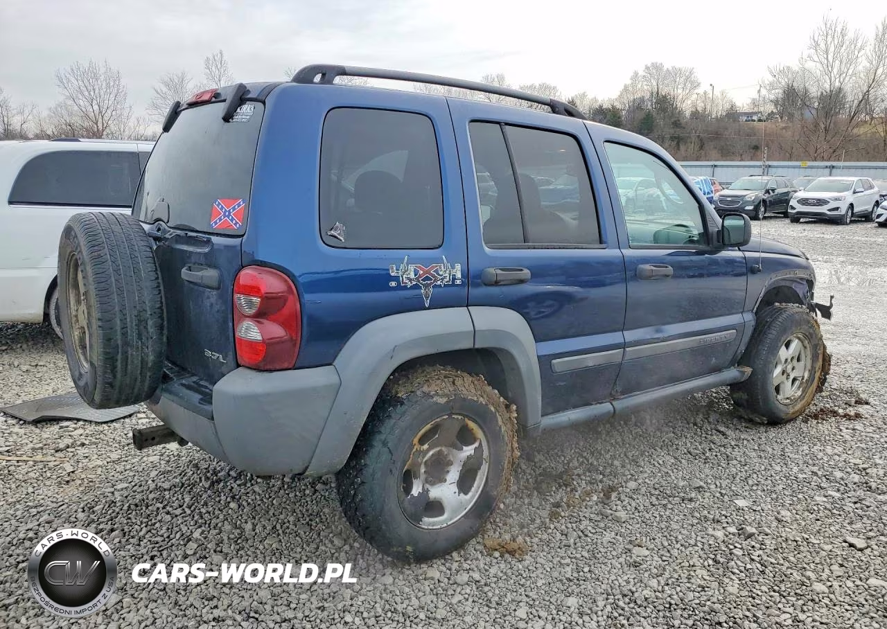 2005 Jeep Liberty Sport VIN:1J4GL48K35W683362 - 3