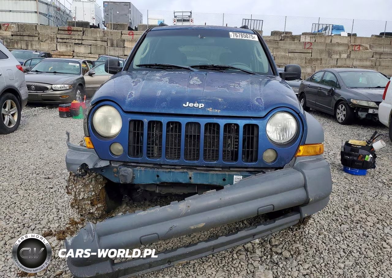 2005 Jeep Liberty Sport VIN:1J4GL48K35W683362 - 5